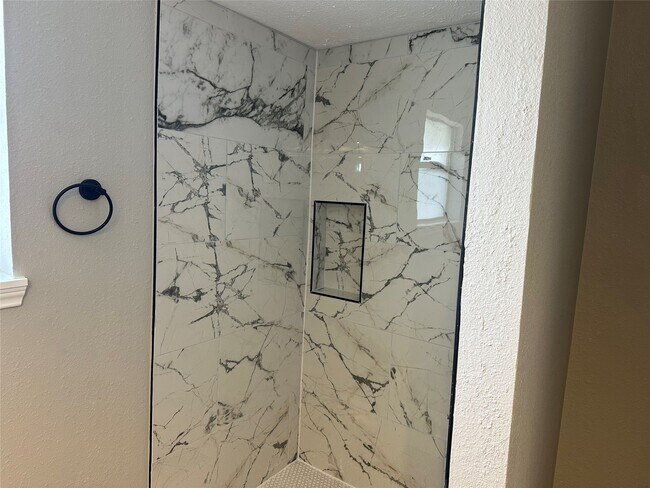 Building Photo - 4821 Burning Tree Dr