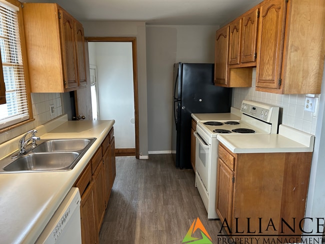 Building Photo - Cute 3 bedroom home!