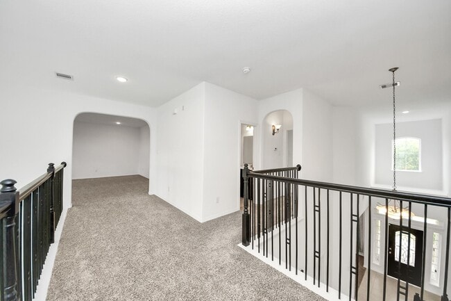 Building Photo - 2210 Captain Davis Dr