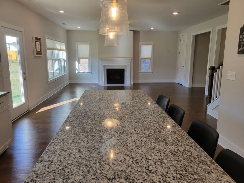 Building Photo - 1717 Buttonwood Lp