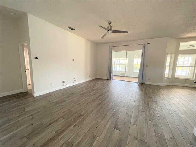 Building Photo - 3913 Kiawa Dr