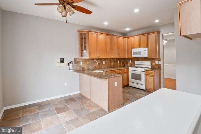 Building Photo - 149 Westbrook Dr