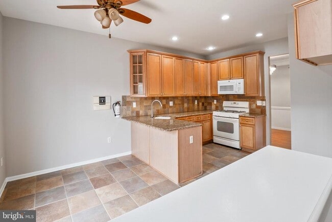 Building Photo - 149 Westbrook Dr