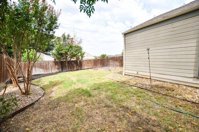 Building Photo - 4056 La Costa Ct