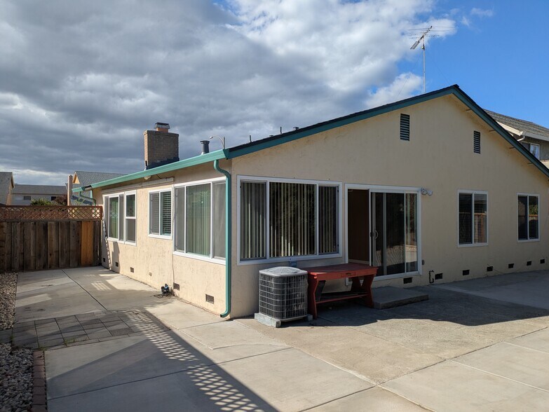 Building Photo - 4160 Arpeggio Ave