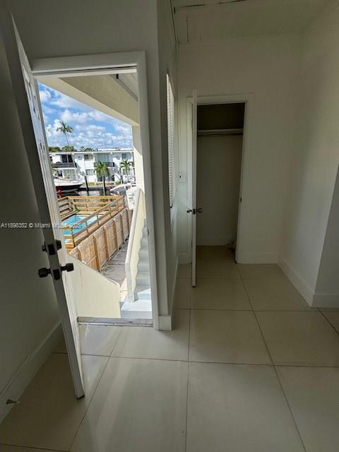 Building Photo - 2210 NW N River Dr