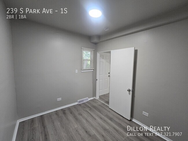 Building Photo - 239 S Park Ave