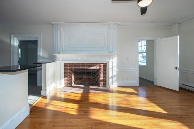 Building Photo - 85 Belknap St