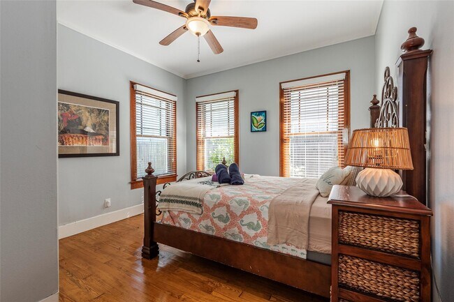 Building Photo - 4508 Avenue O 1/2