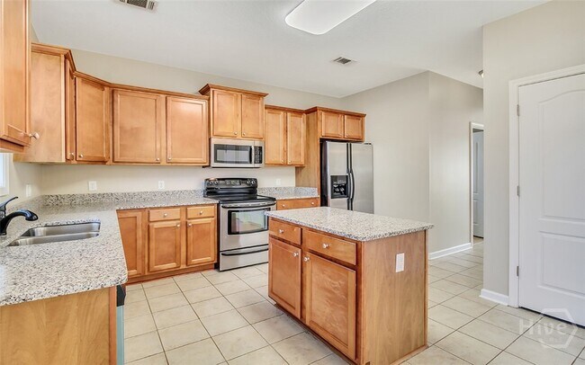 Building Photo - 601 Bristol Way