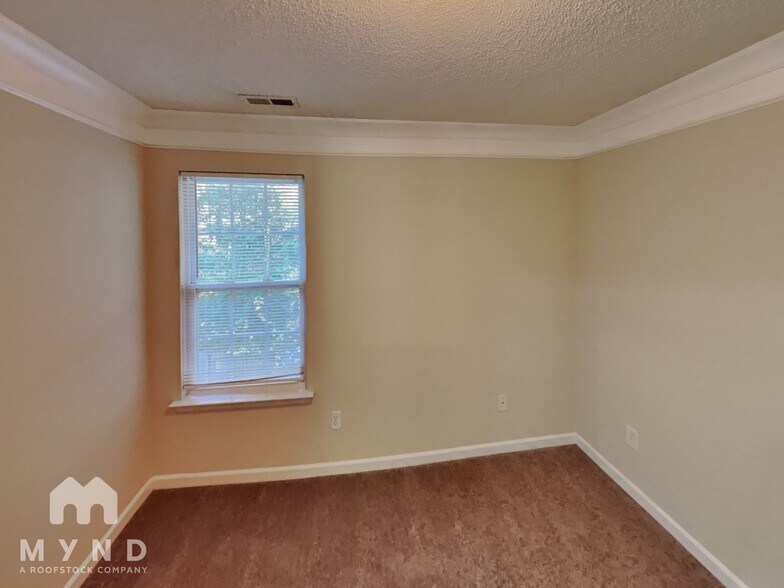 Building Photo - 15247 Leslie Brooke Rd