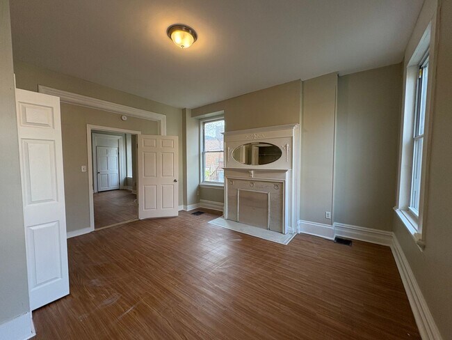 Building Photo - The Bryant House