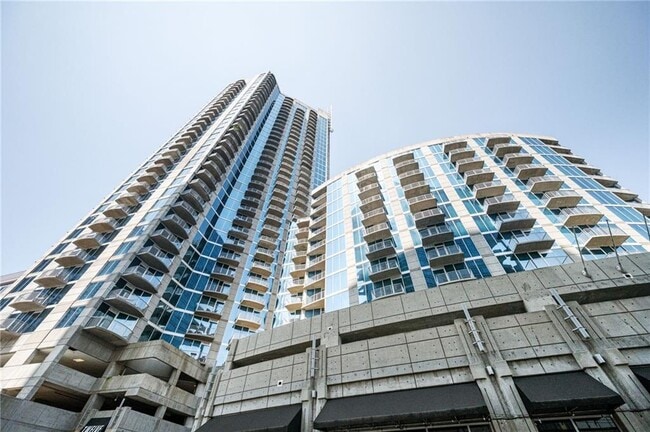 Primary Photo - 400 W Peachtree St NW