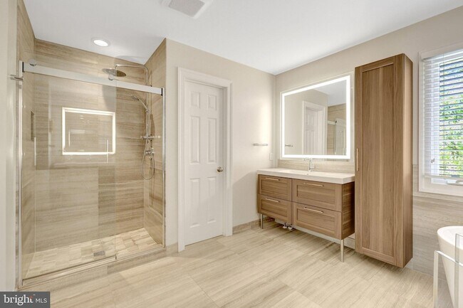 Building Photo - 1926 Poole Ln