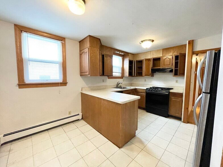 Building Photo - 6 Oswald St