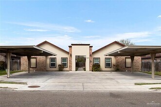 Building Photo - 9 Valeria St