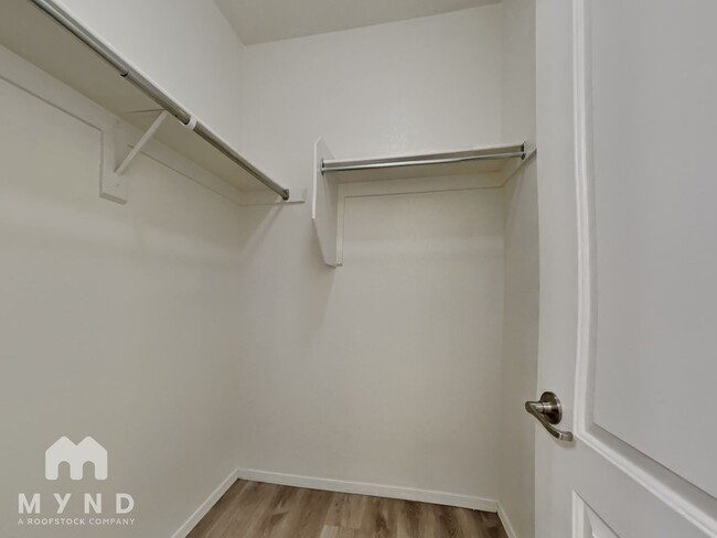 Building Photo - 98 N 193rd Ave