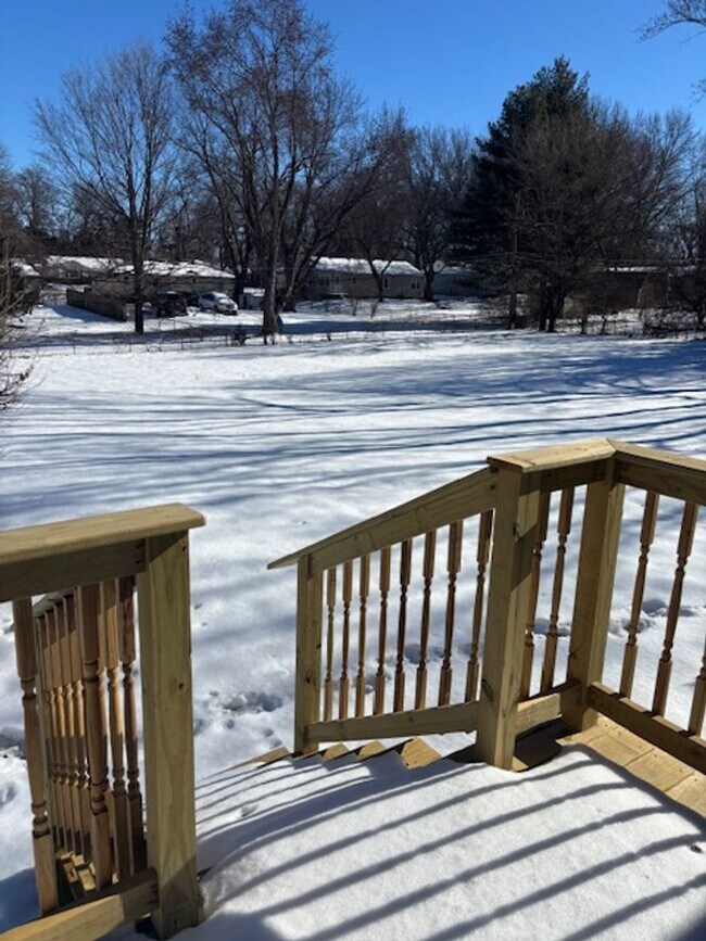 Building Photo - 3 Bedroom, 1 Bathroom in Kansas City