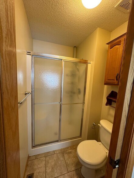 Building Photo - 200 Sienna Dr