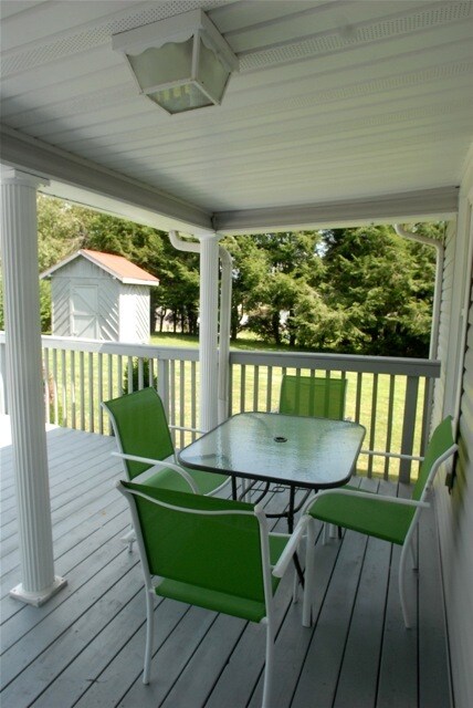COOK OUT - 100 Poplar St