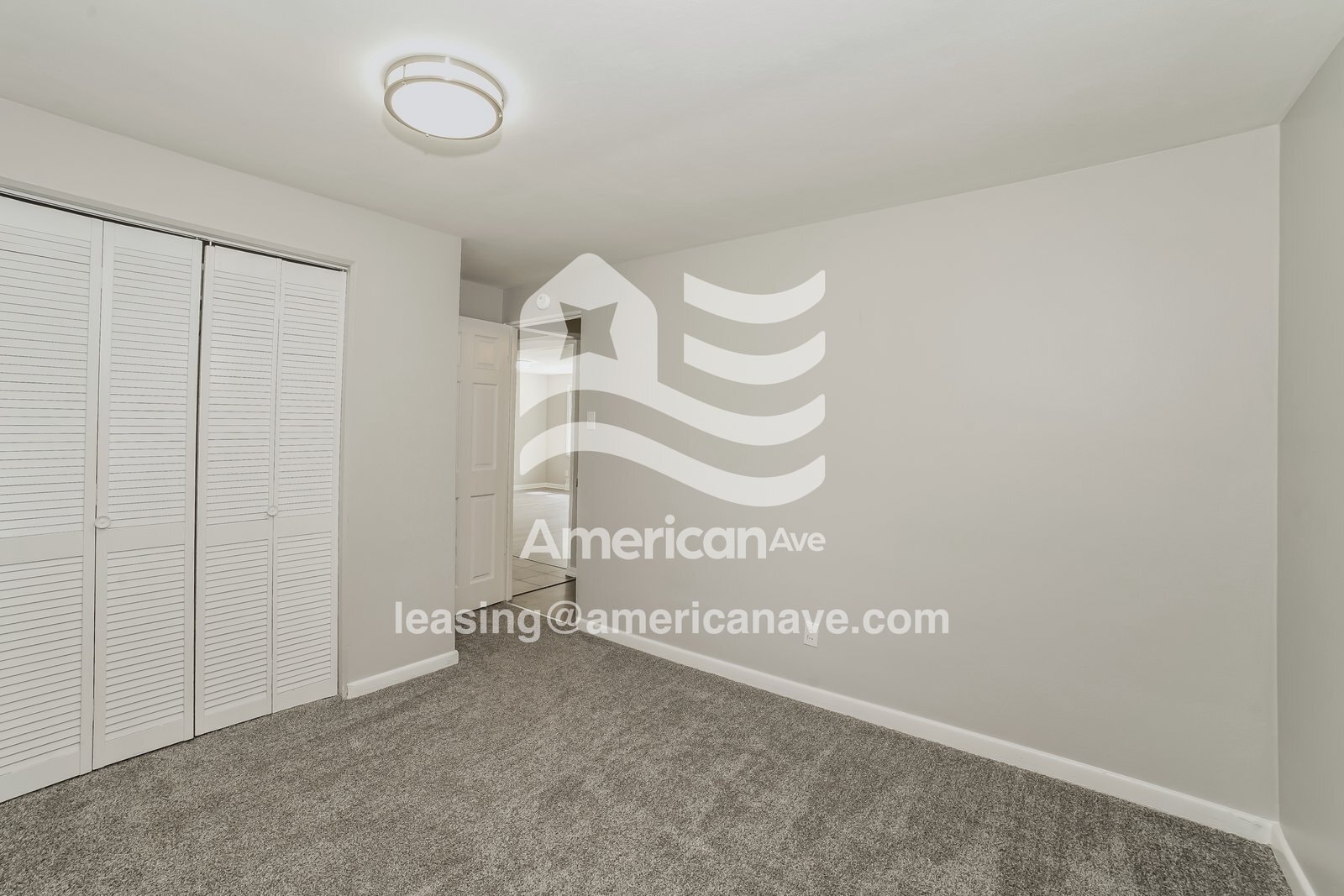 Building Photo - 2221 N Northcrest Dr