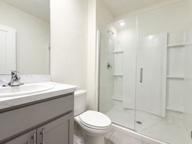 Building Photo - Family-Friendly lifestyle living in this 5Bedroom/3Bath spacious Odessa home!