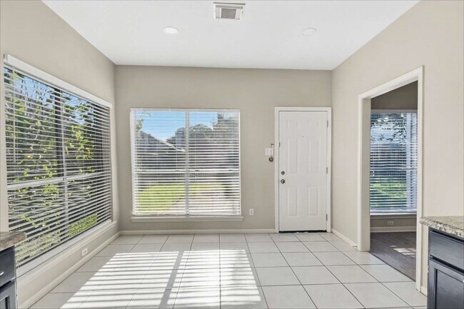 Building Photo - 1011 Wentworth Dr