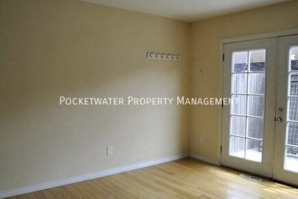 Building Photo - 1827 Quail St