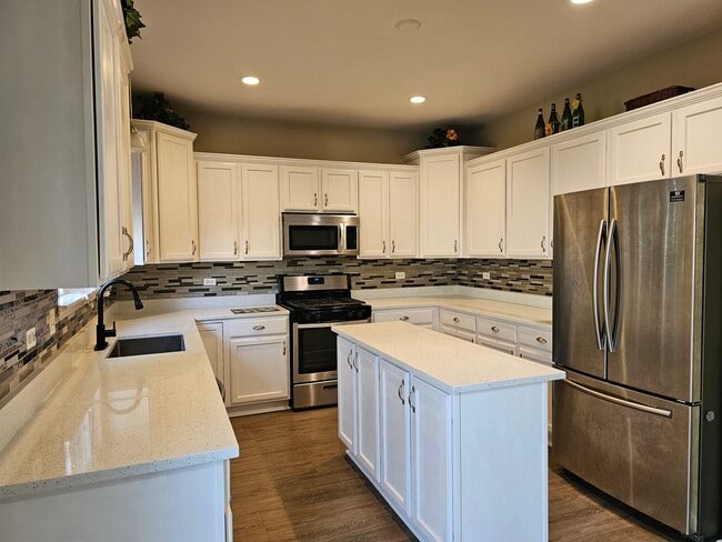Building Photo - 2305 Hudson Cir