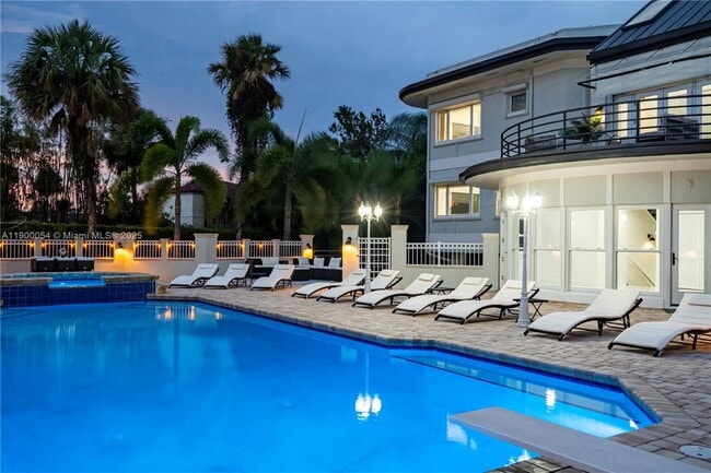 Building Photo - 2827 S Indian River Dr