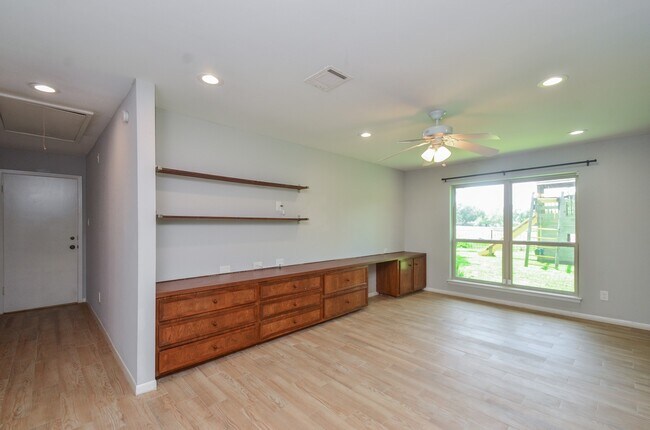 Building Photo - 2103 Winged Foot Dr