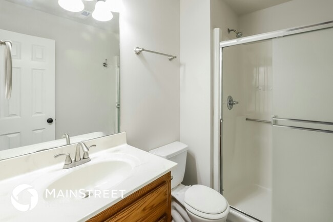 Building Photo - 7303 Oak St