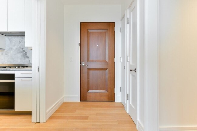 Building Photo - 1 Dalton St