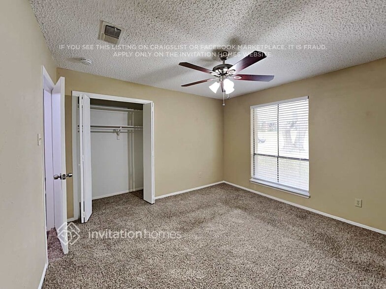 Building Photo - 427 Newcastle Dr