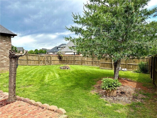 Building Photo - 5732 Dancing Rabbit Dr