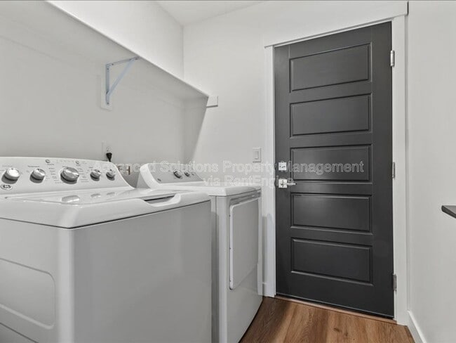 Building Photo - 7411 S Drake Pk Ct