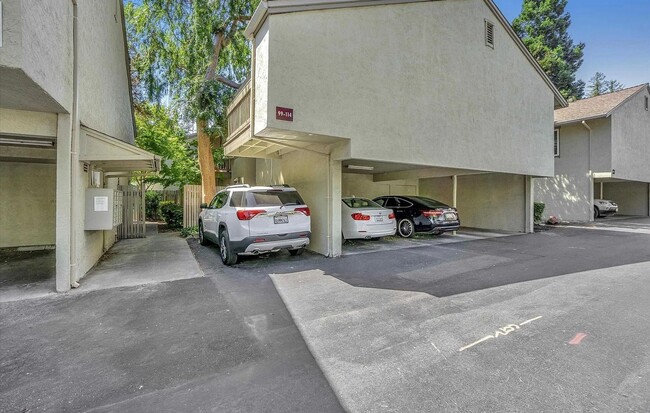 Building Photo - Walnut Creek Condo