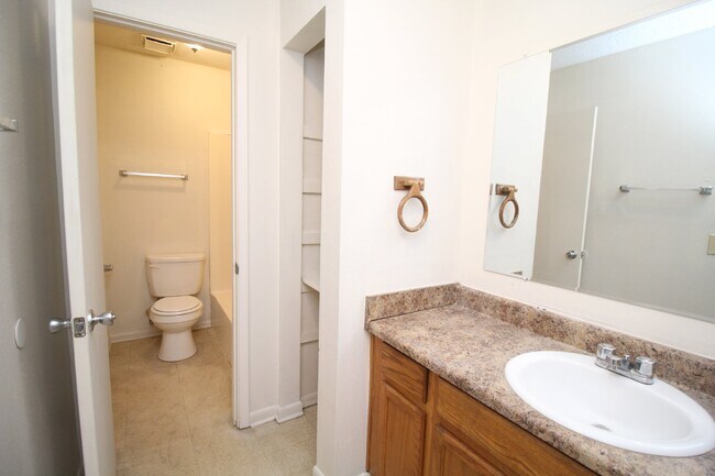 Building Photo - Affordable 2BR with Utilities Included – G...