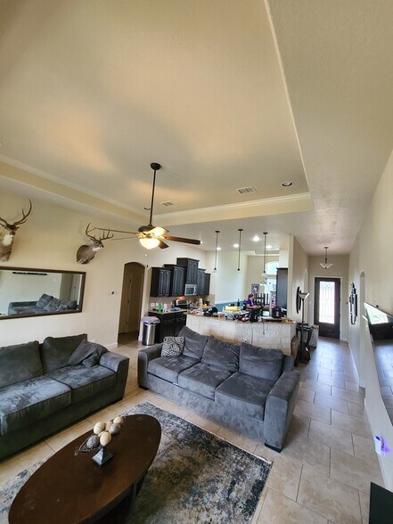 Building Photo - 15508 Fox Ln