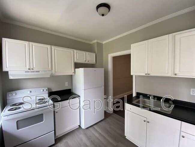 Building Photo - 116 Neater St