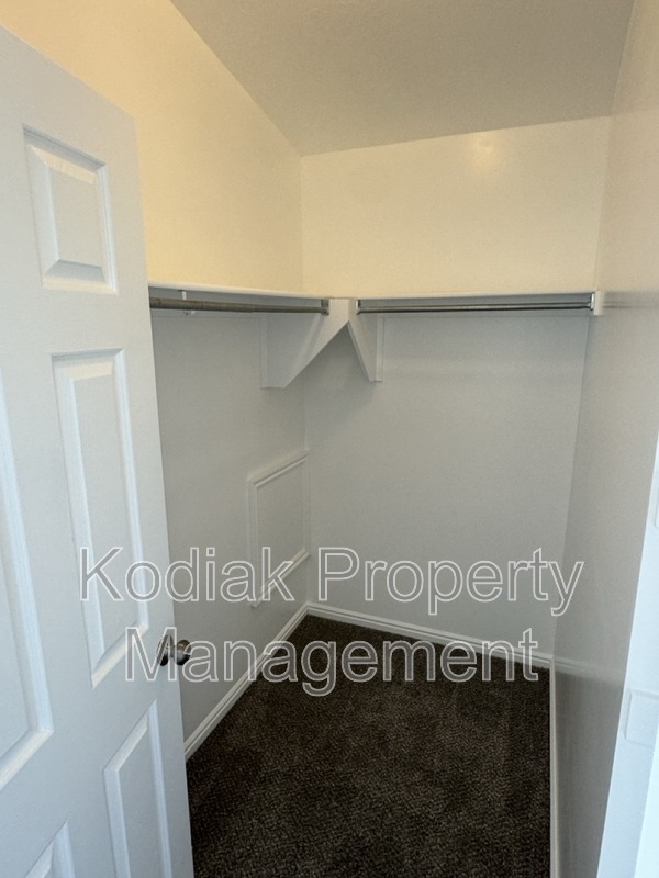 Building Photo - 1668 W Rockbridge Dr