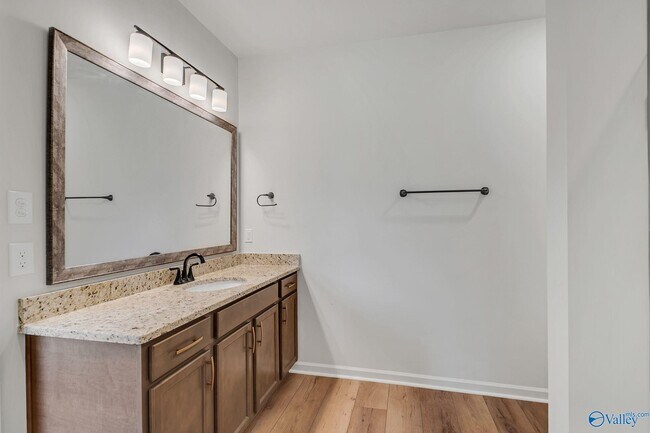 Building Photo - 16640 Aspen Ln