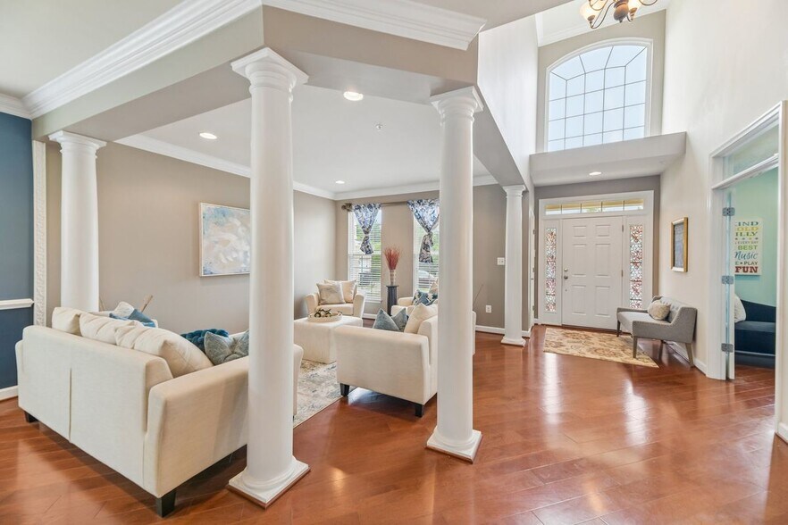 Building Photo - 11612 American Swing Pl