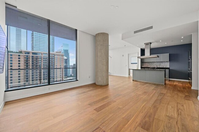 Building Photo - 210 Lavaca St