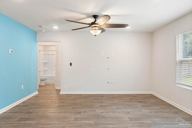 Building Photo - 10609 Queens Gate Cir