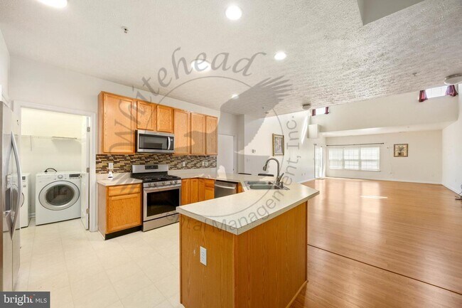 Building Photo - 9549 Wedge Way