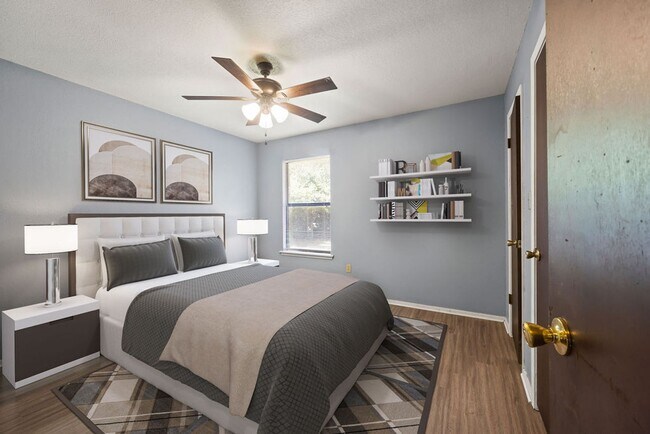 Building Photo - Cute Townhome