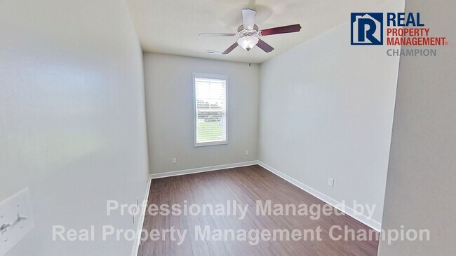 Building Photo - Beautiful Two-Story Townhome with Attached...