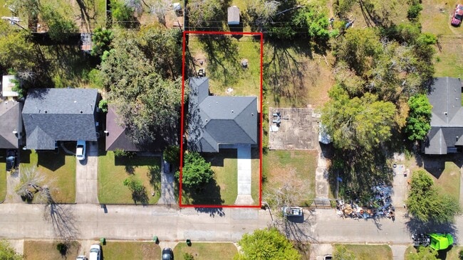 Building Photo - 5606 Elmlawn Dr