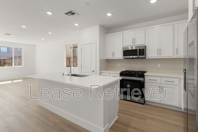 Building Photo - 4748 Concordia Ave